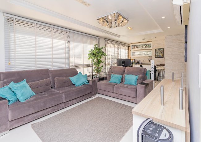 Apartamento com 118m², 3 quartos, 3 suítes, 2 vagas, no bairro São João em Porto Alegre