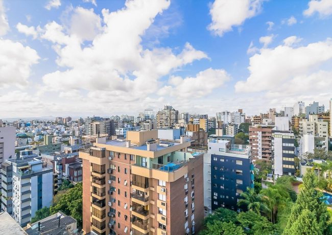 Apartamento com 97m², 2 quartos, 1 suíte, 2 vagas, no bairro Mont Serrat em Porto Alegre