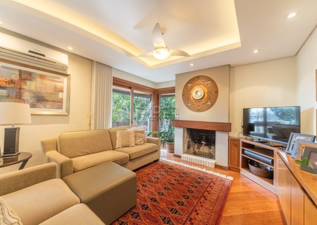 Apartamento com 140m², 3 quartos, 2 vagas, no bairro Petrópolis em Porto Alegre