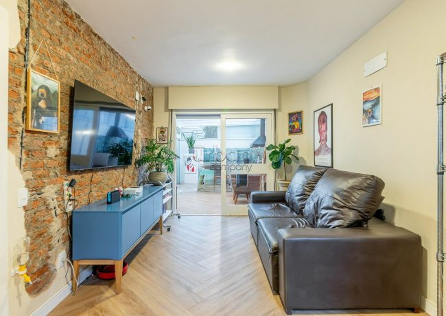 Apartamento Garden com 56m², 2 quartos, 1 vaga, no bairro Mont Serrat em Porto Alegre