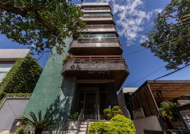 Apartamento com 161m², 3 quartos, 1 suíte, 1 vaga, no bairro Chácara Das Pedras em Porto Alegre