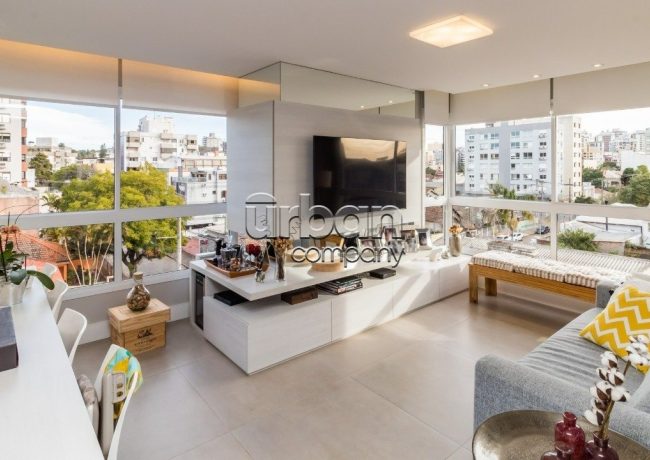 Apartamento com 75m², 3 quartos, 1 suíte, 2 vagas, no bairro Passo da Areia em Porto Alegre