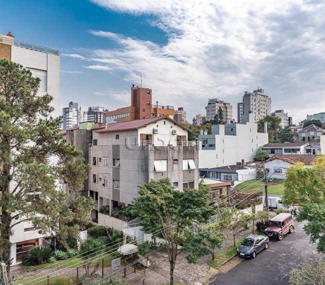 Apartamento com 78m², 2 quartos, 1 suíte, 2 vagas, no bairro Petrópolis em Porto Alegre
