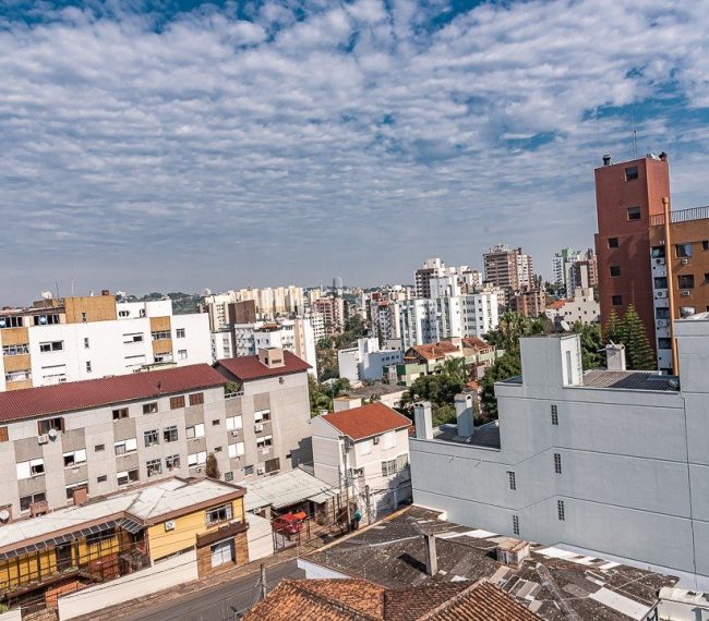 Cobertura com 195m², 3 quartos, 1 suíte, 2 vagas, no bairro Petrópolis em Porto Alegre