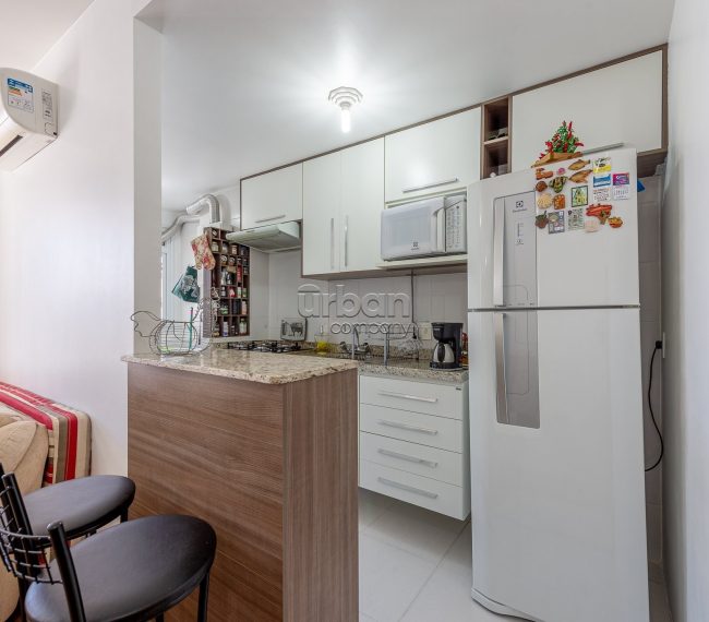 Apartamento com 62m², 2 quartos, 1 suíte, 1 vaga, no bairro Passo da Areia em Porto Alegre