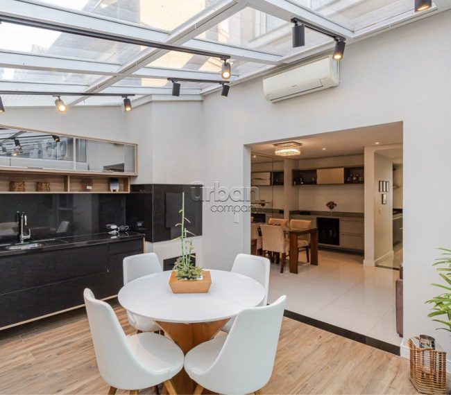 Casa em Condomínio com 156m², 3 quartos, 1 suíte, 2 vagas, no bairro Ecoville em Porto Alegre