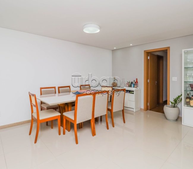 Apartamento com 134m², 3 quartos, 2 suítes, 4 vagas, no bairro Chácara Das Pedras em Porto Alegre