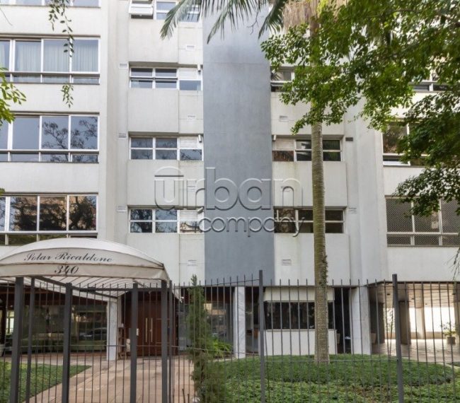 Apartamento com 133m², 3 quartos, 1 suíte, 2 vagas, no bairro Moinhos de Vento em Porto Alegre