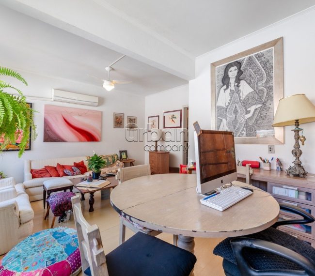 Apartamento com 84m², 2 quartos, 1 suíte, 1 vaga, no bairro Moinhos de Vento em Porto Alegre