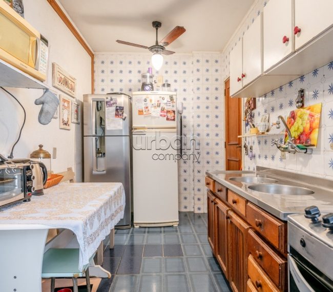 Apartamento com 84m², 2 quartos, 1 suíte, 1 vaga, no bairro Moinhos de Vento em Porto Alegre