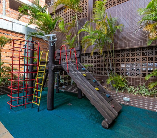 Apartamento com 142m², 3 quartos, 2 vagas, no bairro Petrópolis em Porto Alegre