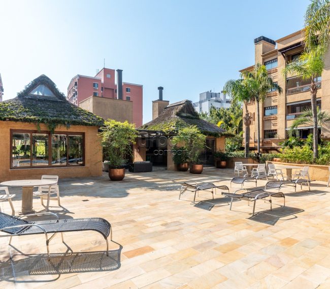 Apartamento Garden com 190m², 3 quartos, 3 suítes, 2 vagas, no bairro Chácara Das Pedras em Porto Alegre