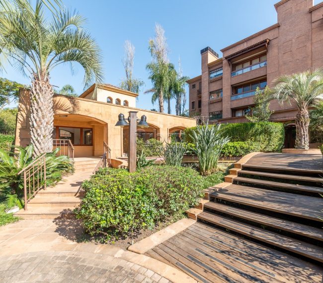 Apartamento Garden com 190m², 3 quartos, 3 suítes, 2 vagas, no bairro Chácara Das Pedras em Porto Alegre