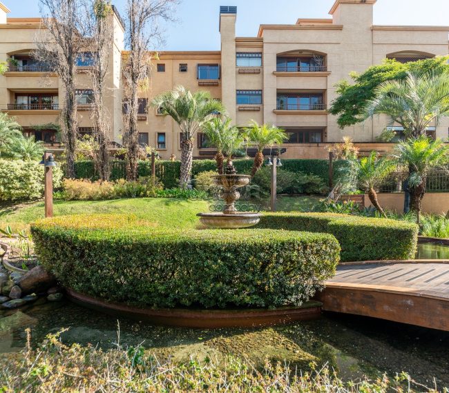 Apartamento Garden com 190m², 3 quartos, 3 suítes, 2 vagas, no bairro Chácara Das Pedras em Porto Alegre