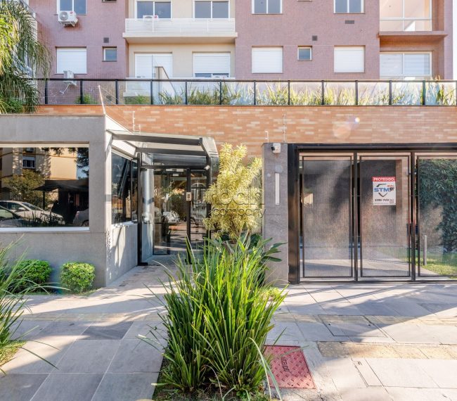 Apartamento com 92m², 3 quartos, 3 suítes, 2 vagas, no bairro Passo da Areia em Porto Alegre