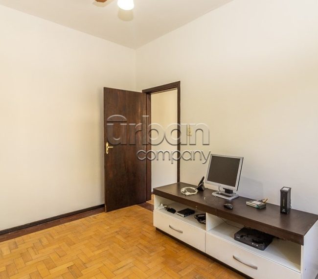 Casa com 171m², 3 quartos, 1 suíte, 4 vagas, no bairro Vila Ipiranga em Porto Alegre