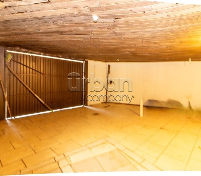 Casa com 171m², 3 quartos, 1 suíte, 4 vagas, no bairro Vila Ipiranga em Porto Alegre