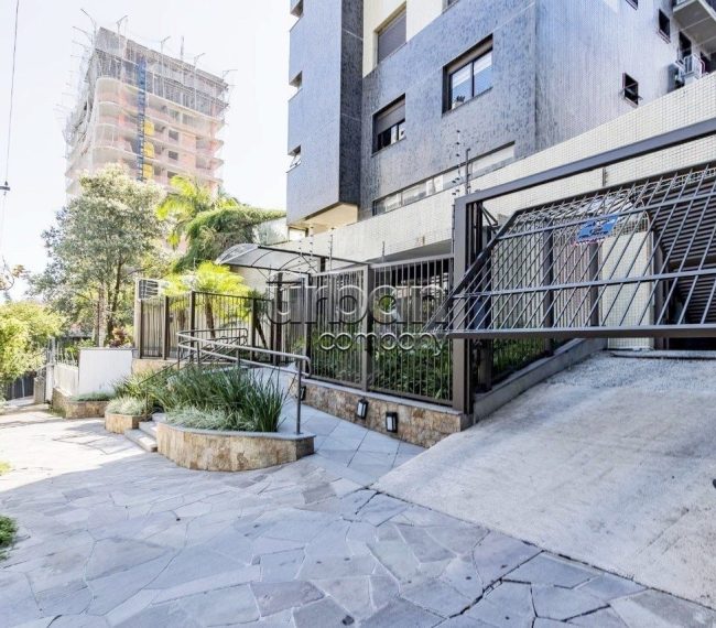 Apartamento com 105m², 3 quartos, 1 suíte, 2 vagas, no bairro Rio Branco em Porto Alegre