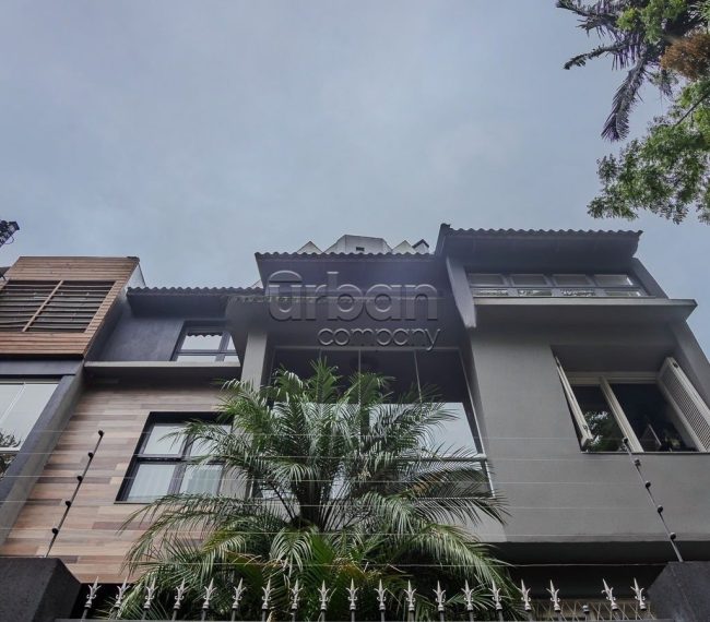 Casa com 360m², 4 quartos, 1 suíte, 3 vagas, no bairro Petrópolis em Porto Alegre