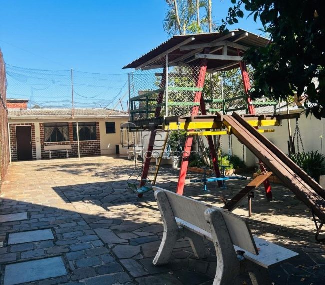 Apartamento com 63m², 2 quartos, 1 vaga, no bairro Petrópolis em Porto Alegre