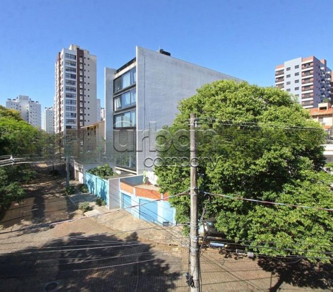 Cobertura com 257m², 4 quartos, 2 suítes, 2 vagas, no bairro Passo da Areia em Porto Alegre