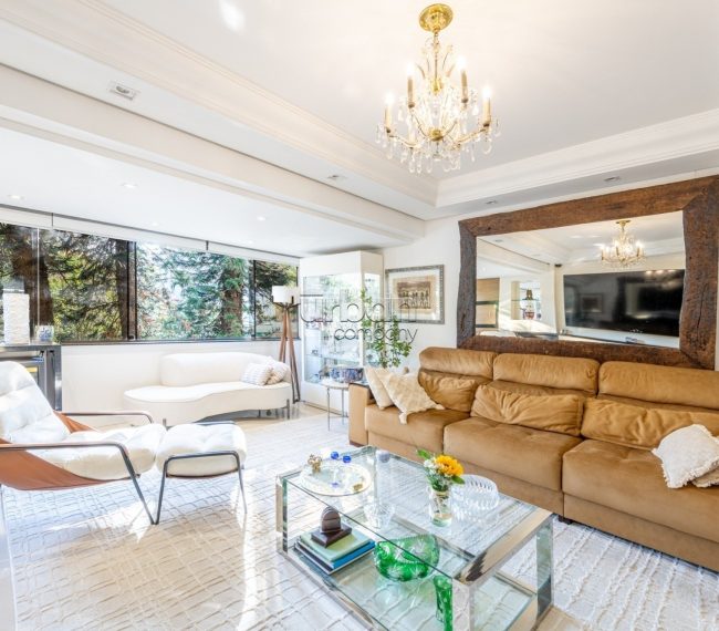 Apartamento com 122m², 3 quartos, 1 suíte, 2 vagas, no bairro Auxiliadora em Porto Alegre