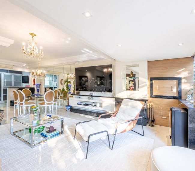 Apartamento com 122m², 3 quartos, 1 suíte, 2 vagas, no bairro Auxiliadora em Porto Alegre