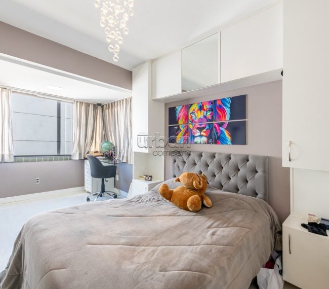 Apartamento com 122m², 3 quartos, 1 suíte, 2 vagas, no bairro Auxiliadora em Porto Alegre