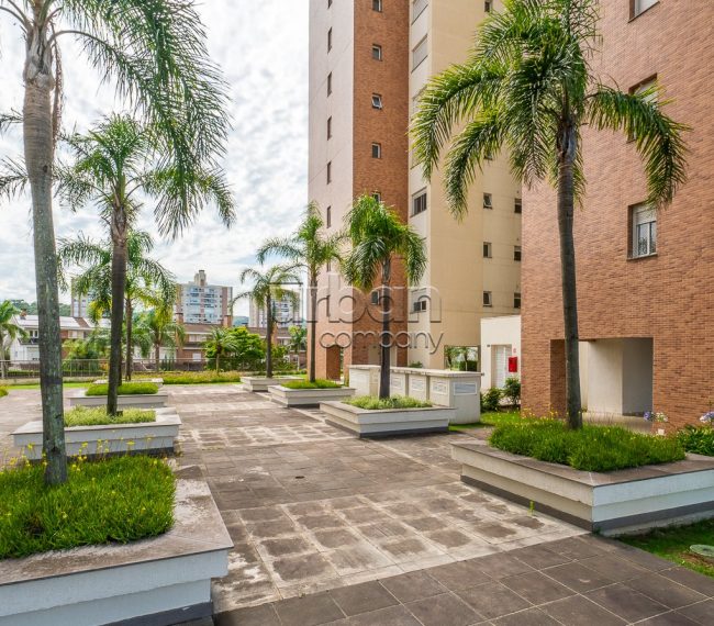 Apartamento com 164m², 3 quartos, 3 suítes, 2 vagas, no bairro Central Parque em Porto Alegre
