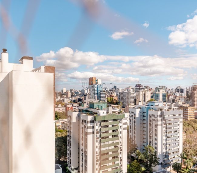 Apartamento com 147m², 3 quartos, 3 suítes, 3 vagas, no bairro Moinhos de Vento em Porto Alegre