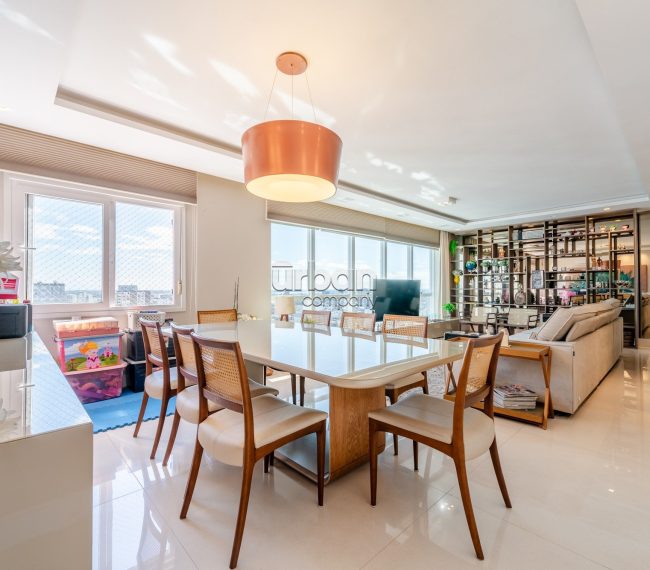 Apartamento com 147m², 3 quartos, 3 suítes, 3 vagas, no bairro Moinhos de Vento em Porto Alegre