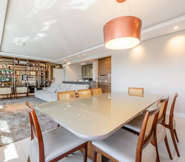 Apartamento com 147m², 3 quartos, 3 suítes, 3 vagas, no bairro Moinhos de Vento em Porto Alegre