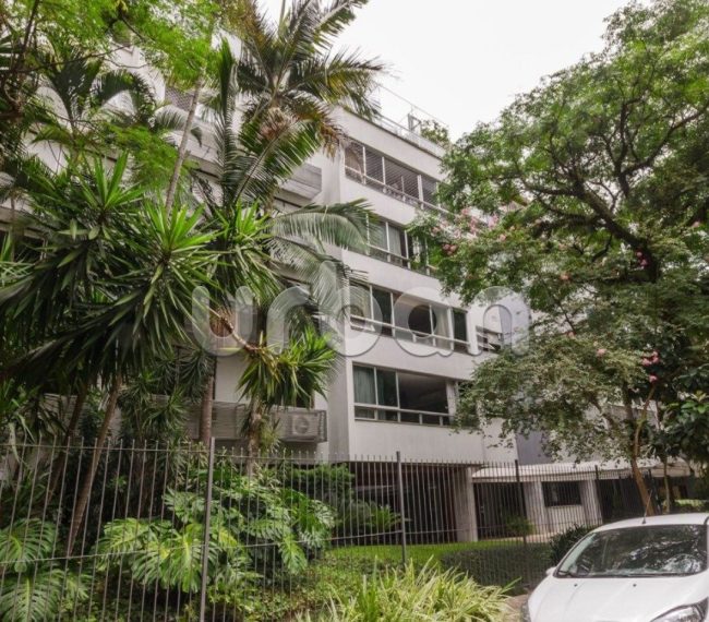 Apartamento com 133m², 3 quartos, 1 suíte, 4 vagas, no bairro Moinhos de Vento em Porto Alegre