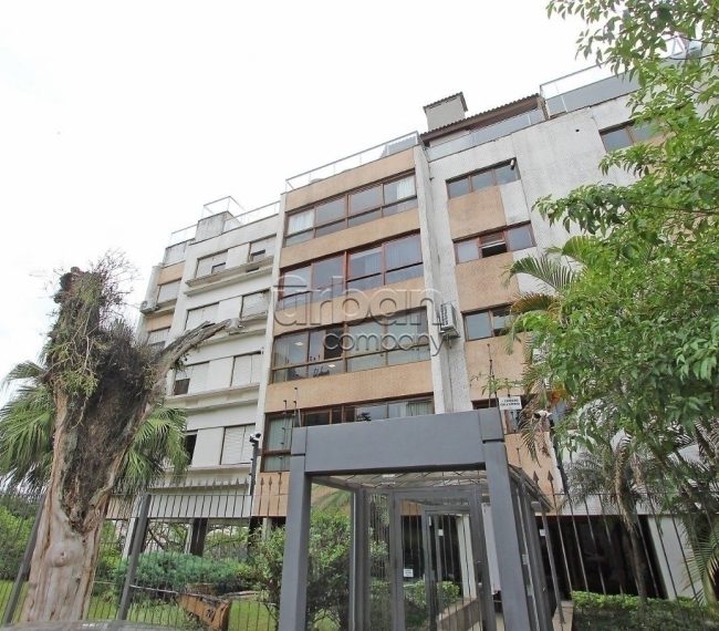 Apartamento com 133m², 3 quartos, 1 suíte, 4 vagas, no bairro Moinhos de Vento em Porto Alegre