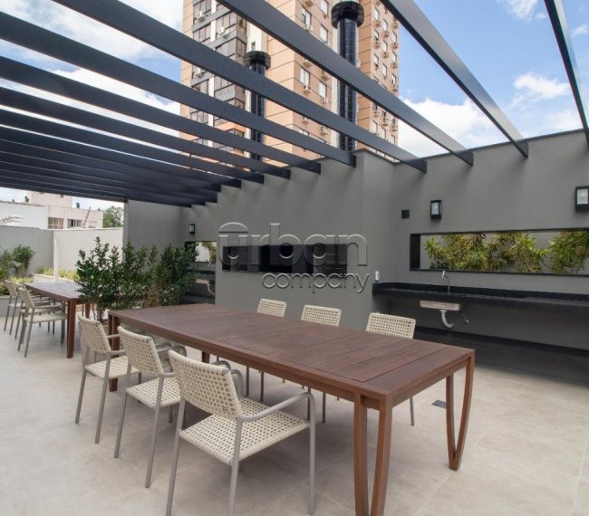 Apartamento com 105m², 3 quartos, 1 suíte, 2 vagas, no bairro Menino Deus em Porto Alegre