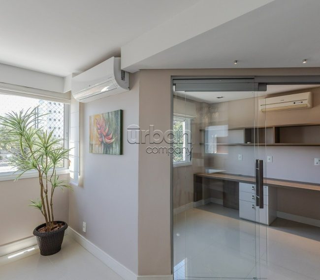 Apartamento com 95m², 3 quartos, 1 suíte, 2 vagas, no bairro Auxiliadora em Porto Alegre