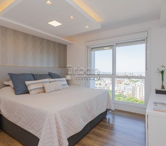 Apartamento com 126m², 3 quartos, 3 suítes, 3 vagas, no bairro Petrópolis em Porto Alegre