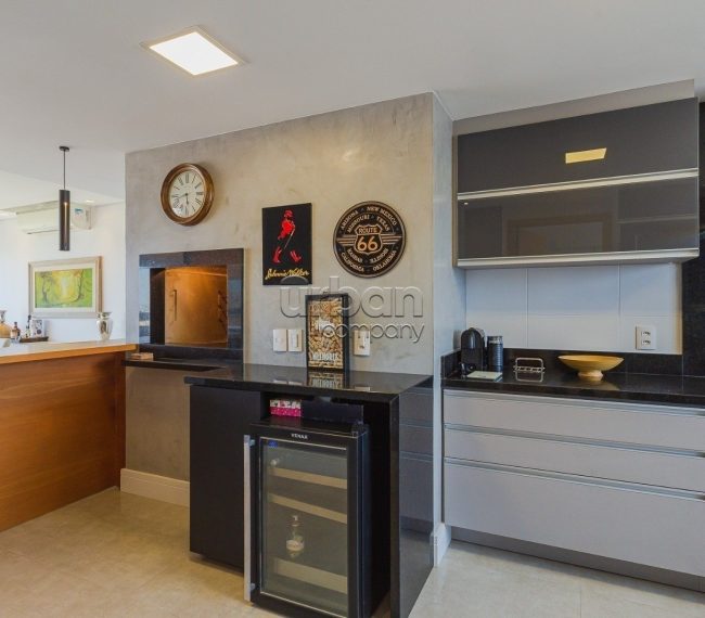 Apartamento com 126m², 3 quartos, 3 suítes, 3 vagas, no bairro Petrópolis em Porto Alegre