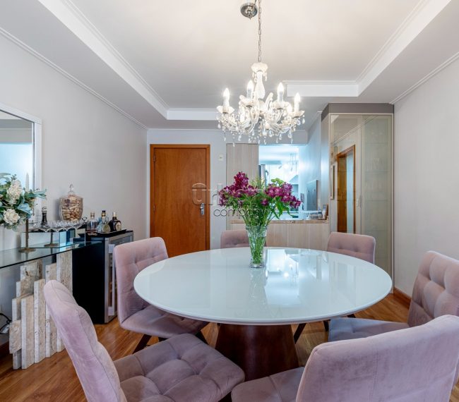 Apartamento Garden com 107m², 3 quartos, 1 suíte, 2 vagas, no bairro Chácara Das Pedras em Porto Alegre