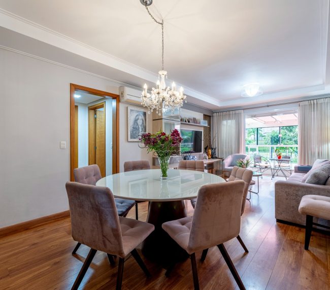 Apartamento Garden com 107m², 3 quartos, 1 suíte, 2 vagas, no bairro Chácara Das Pedras em Porto Alegre