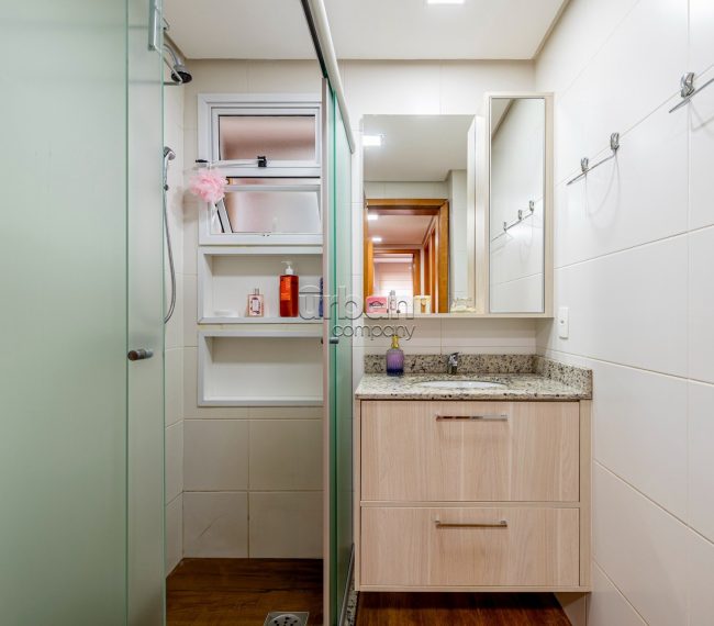 Apartamento Garden com 107m², 3 quartos, 1 suíte, 2 vagas, no bairro Chácara Das Pedras em Porto Alegre
