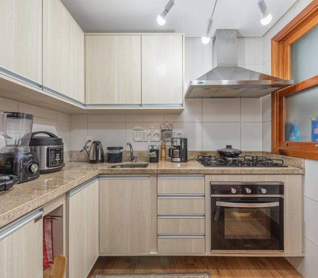 Apartamento Garden com 107m², 3 quartos, 1 suíte, 2 vagas, no bairro Chácara Das Pedras em Porto Alegre