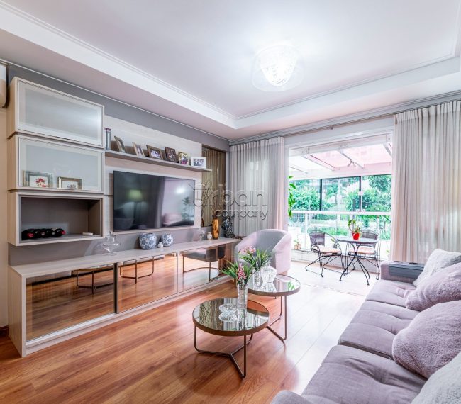 Apartamento Garden com 107m², 3 quartos, 1 suíte, 2 vagas, no bairro Chácara Das Pedras em Porto Alegre
