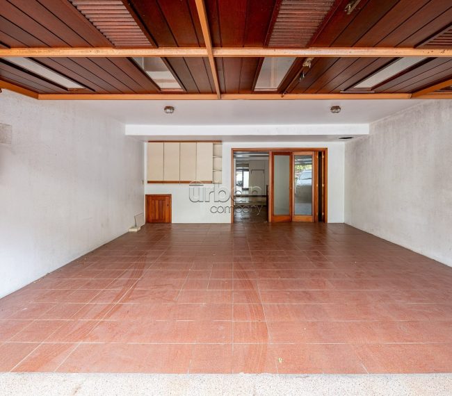 Casa em Condomínio com 367m², 3 quartos, 3 suítes, 4 vagas, no bairro Boa Vista em Porto Alegre