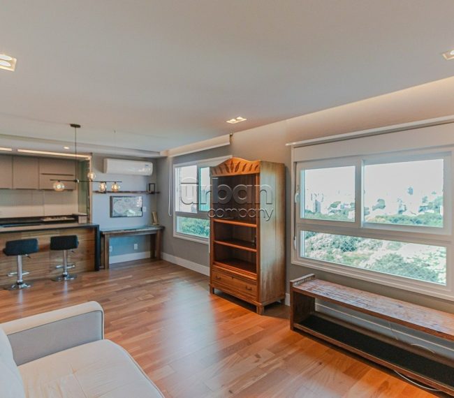 Apartamento com 81m², 2 quartos, 1 suíte, 2 vagas, no bairro Moinhos de Vento em Porto Alegre