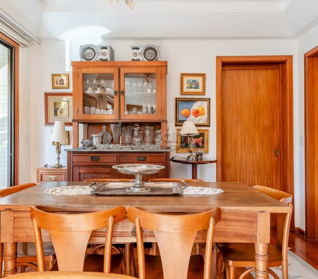 Apartamento com 98m², 2 quartos, 2 suítes, 1 vaga, no bairro Moinhos de Vento em Porto Alegre