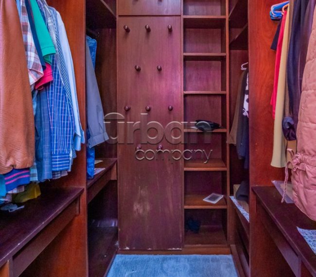 Apartamento com 177m², 4 quartos, 1 suíte, 2 vagas, no bairro Auxiliadora em Porto Alegre