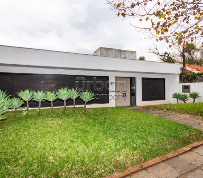 Casa com 306m², 3 quartos, 3 suítes, 6 vagas, no bairro Boa Vista em Porto Alegre