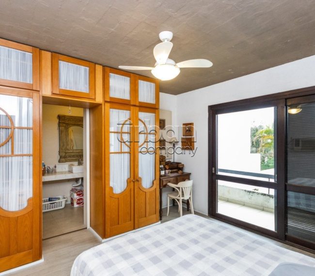 Casa com 306m², 3 quartos, 3 suítes, 6 vagas, no bairro Boa Vista em Porto Alegre
