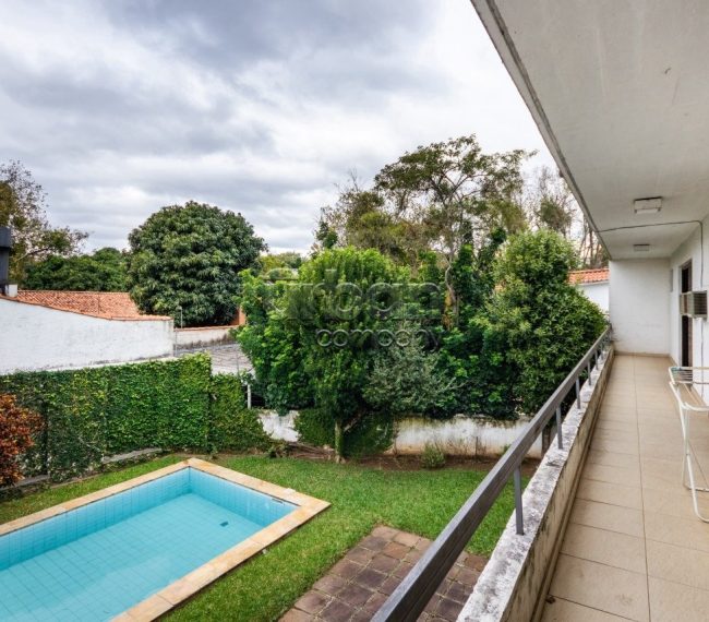 Casa com 306m², 3 quartos, 3 suítes, 6 vagas, no bairro Boa Vista em Porto Alegre